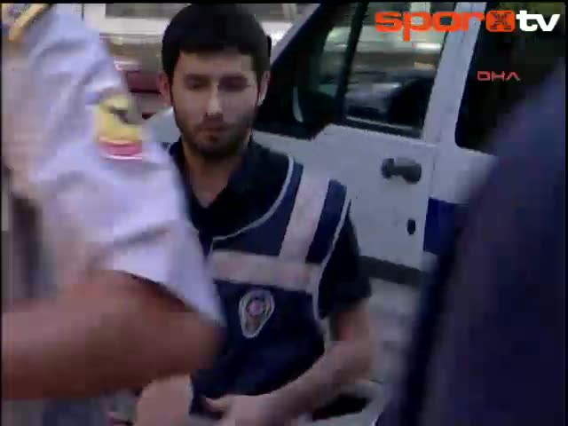 Emenike gözaltında
